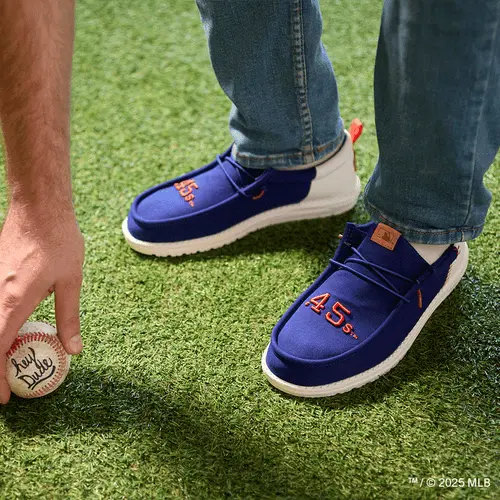 HEYDUDES MLB Astros\u2122 Wally Funk - Astros Navy / White